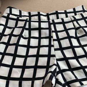 Shorts-black and white